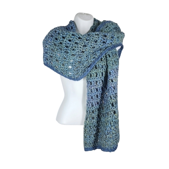 HAND KNITTED SHAWL/WRAP - Picture 1 of 6
